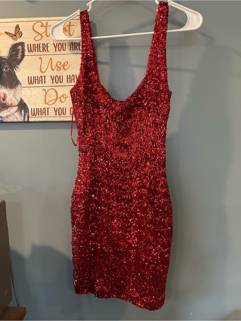 Red Sequin Scoop Neck Party Dress